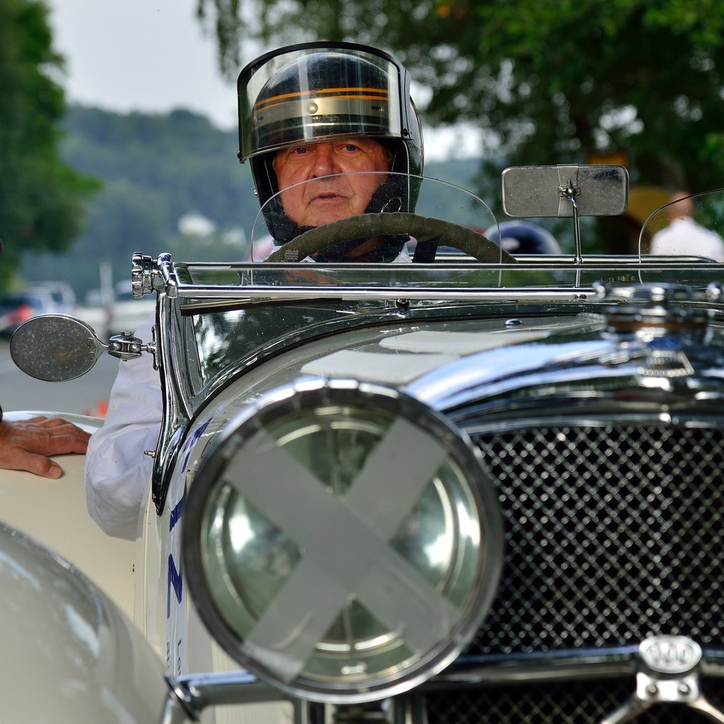 Løbets grand old man er Ernest Kristensen fra Vejle, som har deltaget i langt de fleste udgaver af løbet med sin SS 100, forløberen for Jaguar.
(Foto: Michael Eisenberg)